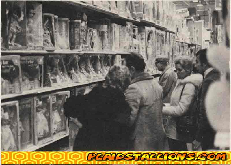 1976 doll aisle